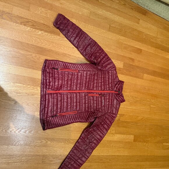 Medium, Burgundy, Patagonia Down Sweater - Picture 4 of 4